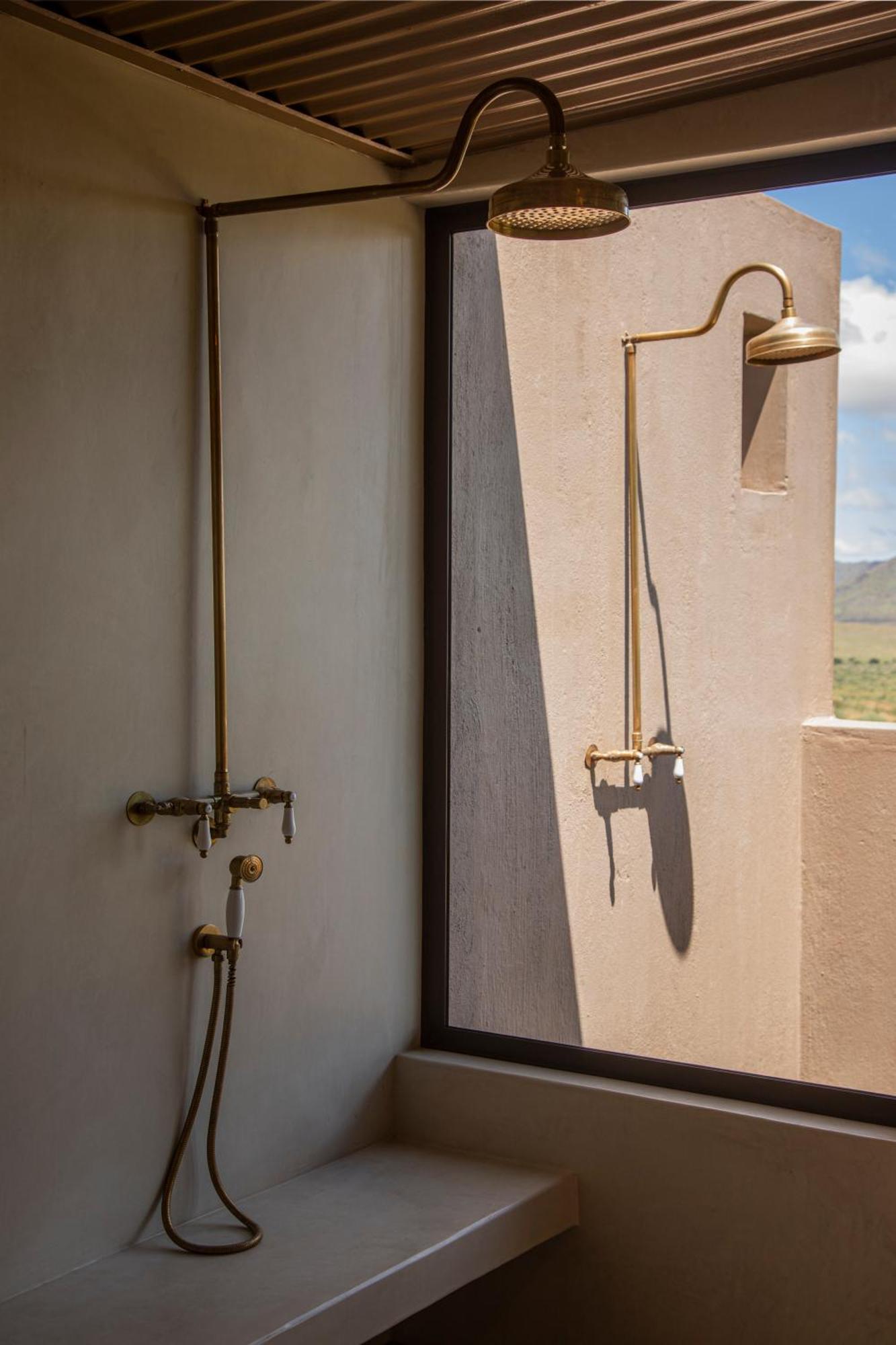 Gmundner Lodge Виндхук Экстерьер фото